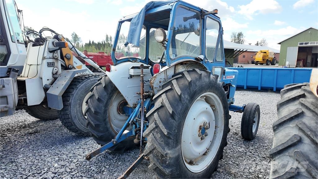 Ford 4000 SOPIVASTI HYVÄ KONE! الجرارات