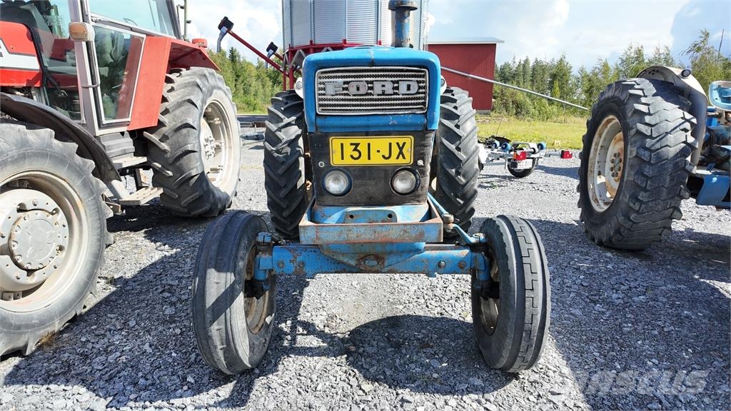 Ford 5000, ALKUPERÄISKUNTOINEN Traktorit