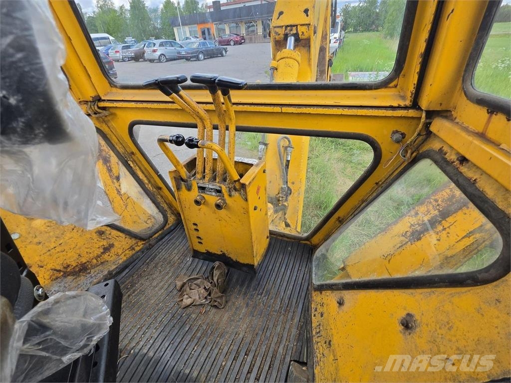 Ford 550, 2 kauhaa Ekskavaatorlaadurid