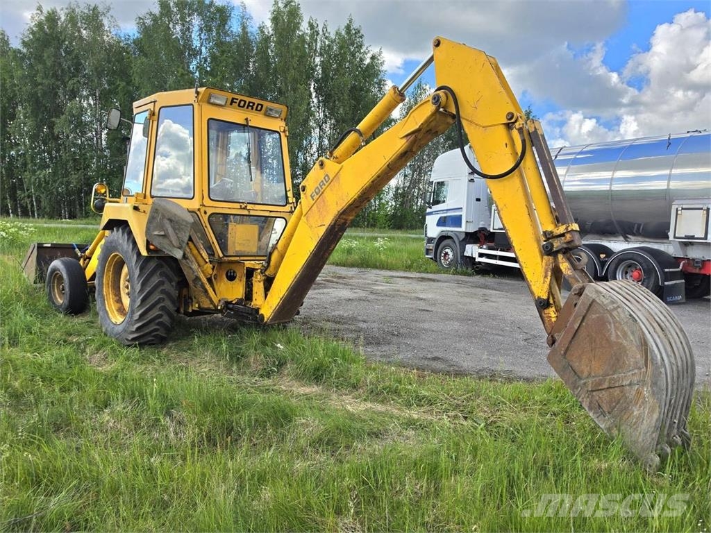 Ford 550, 2 kauhaa Ekskavaatorlaadurid