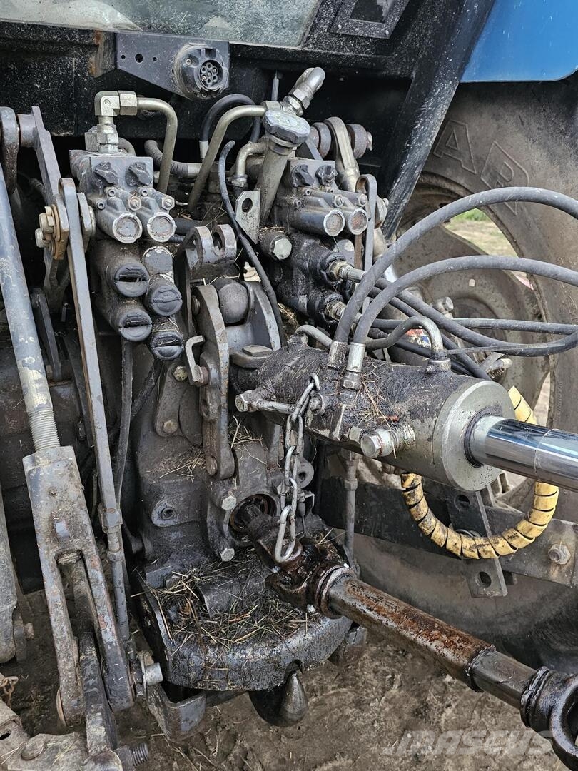 Ford 6640, etukuormaaja, kauha Traktorid