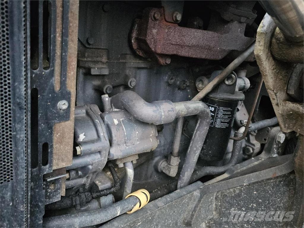 Ford 6640, etukuormaaja, kauha Traktorid