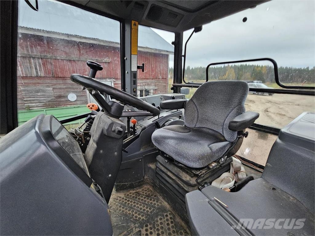 Ford 6640, etukuormaaja, kauha Traktorid