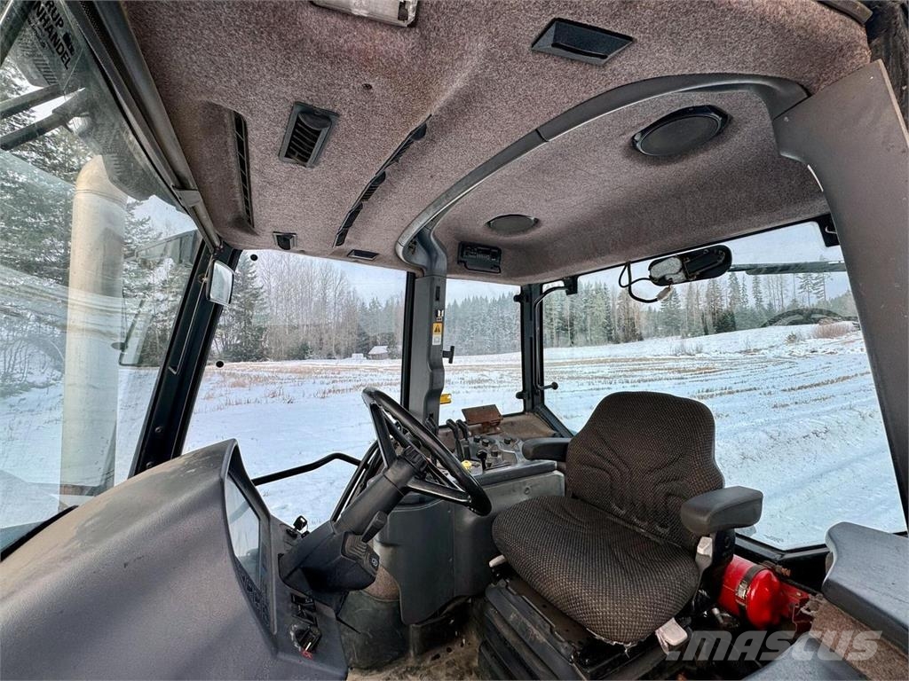 Ford 8770 الجرارات