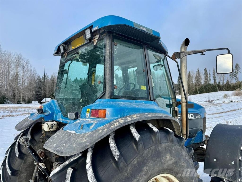 Ford 8770 الجرارات