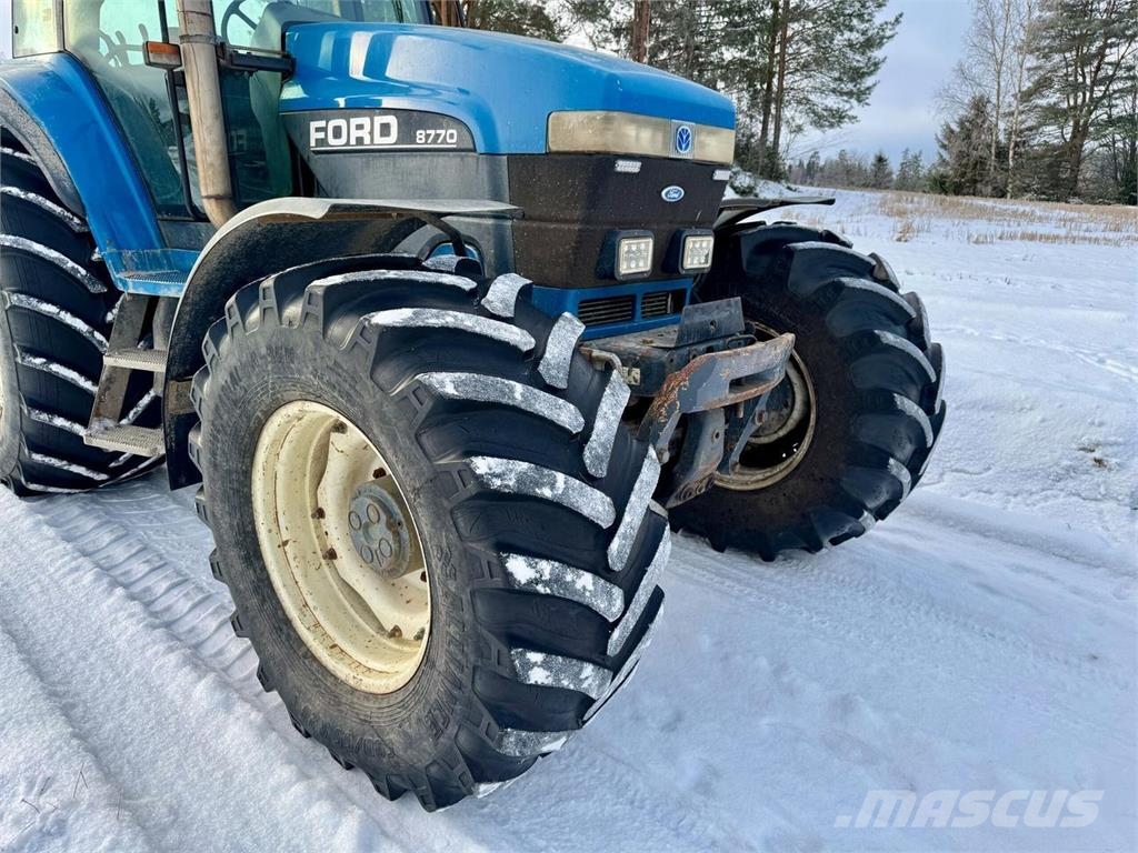 Ford 8770 الجرارات