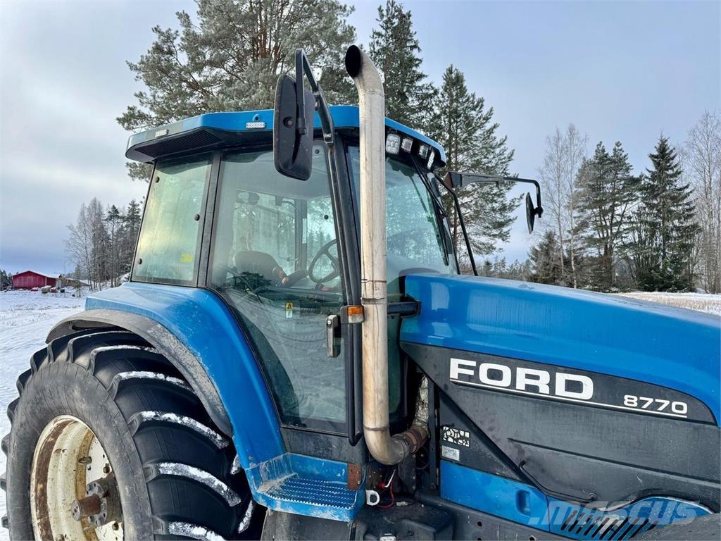 Ford 8770 الجرارات