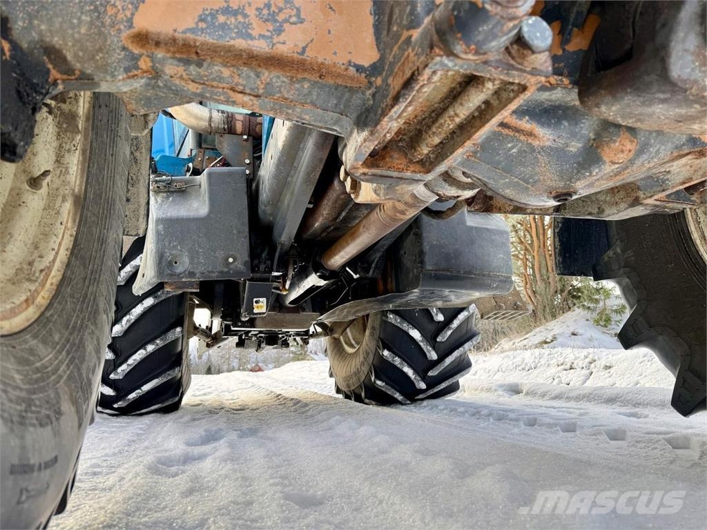 Ford 8770 الجرارات