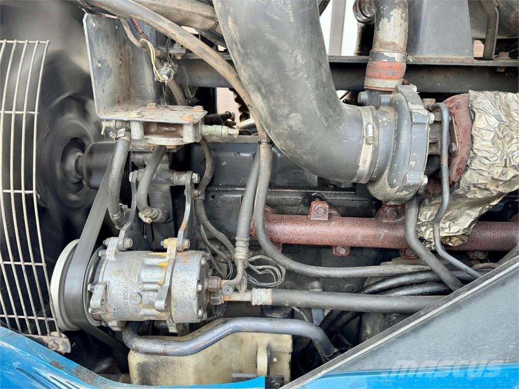 Ford 8770 الجرارات