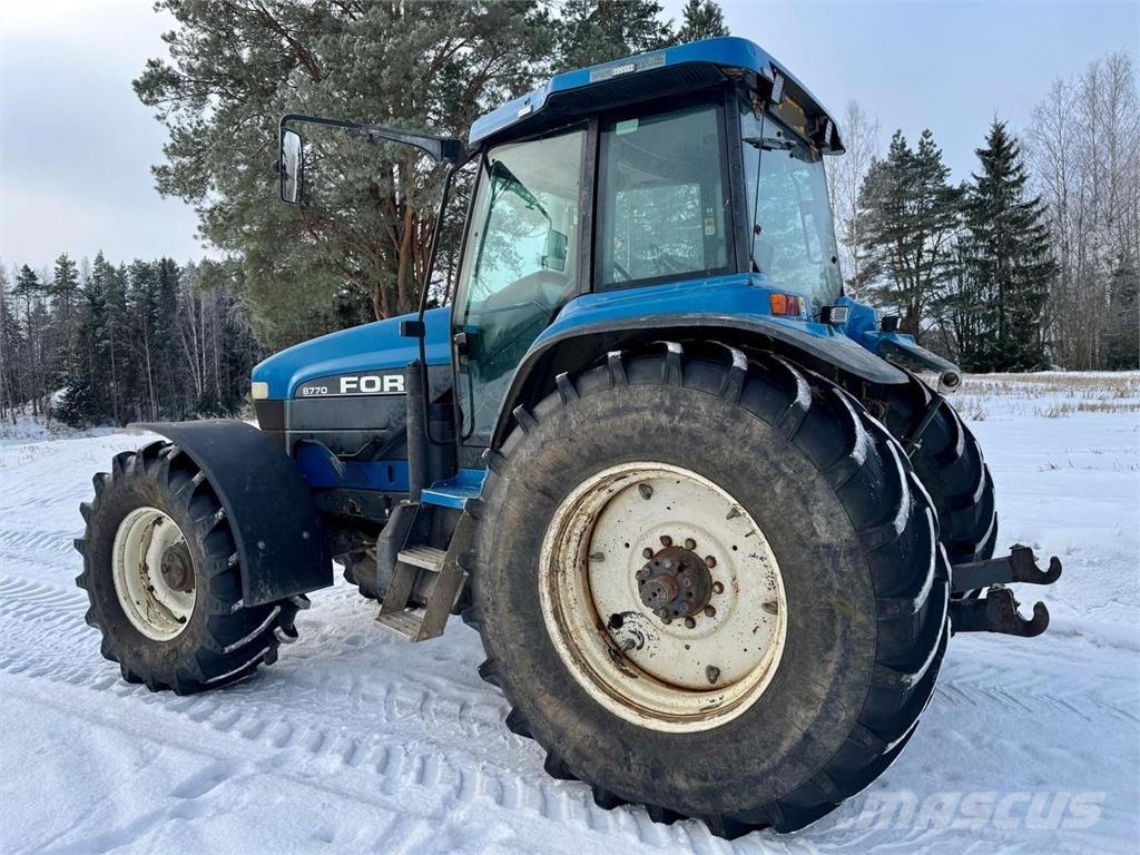 Ford 8770 الجرارات