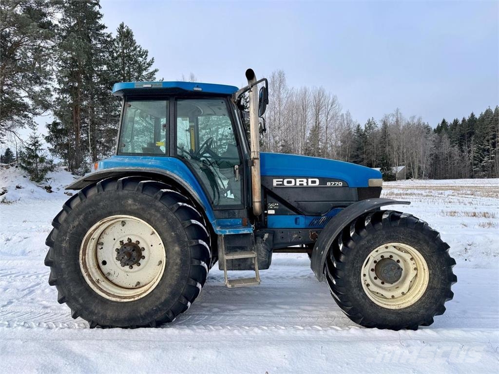 Ford 8770 الجرارات