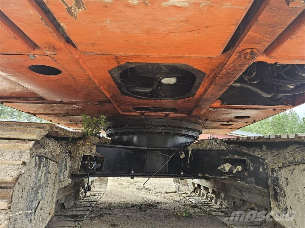 Hitachi EX200-5 pitkäpuomi Екскаватори з великим вилітом