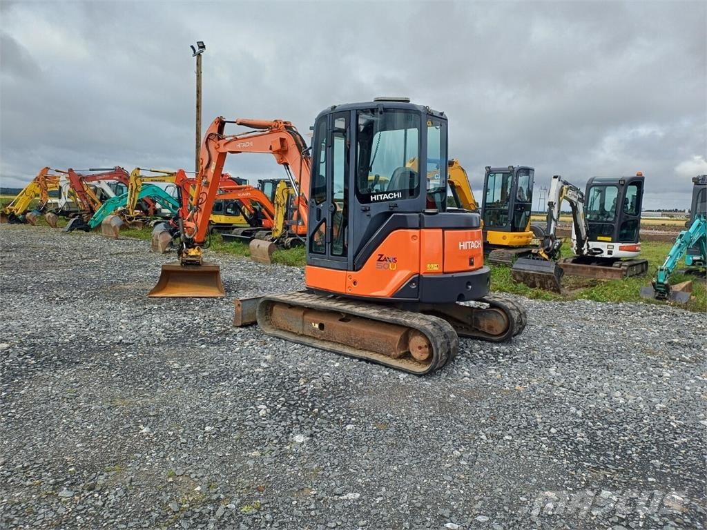Hitachi Zaxis ZX50U Engcon pyörittäjällä Minigraafmachines < 7t