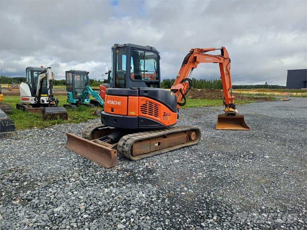Hitachi Zaxis ZX50U Engcon pyörittäjällä Minigraafmachines < 7t