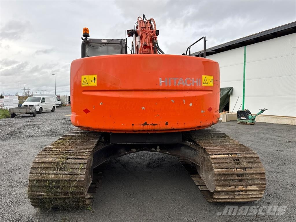 Hitachi ZX 225 US Gravemaskiner på larvebånd