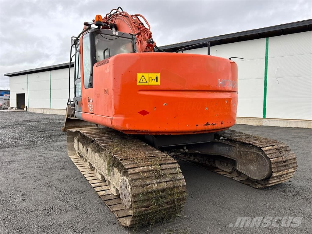 Hitachi ZX 225 US Gravemaskiner på larvebånd
