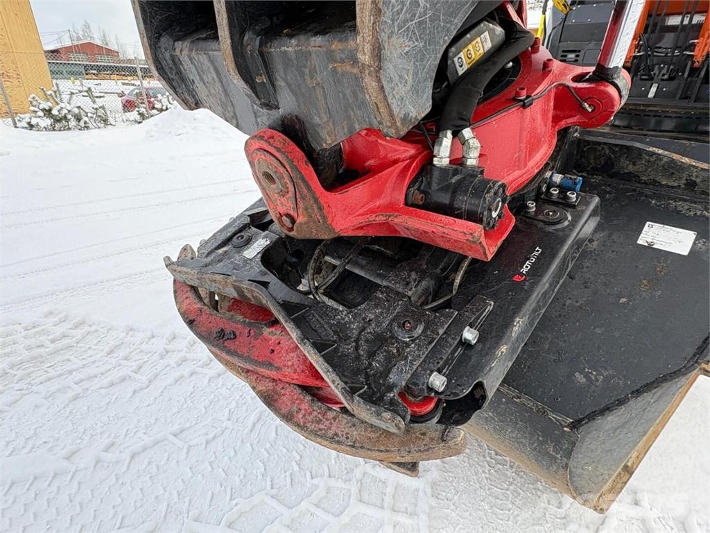 Hitachi ZX 225 USLC-6 Kāpurķēžu ekskavatori