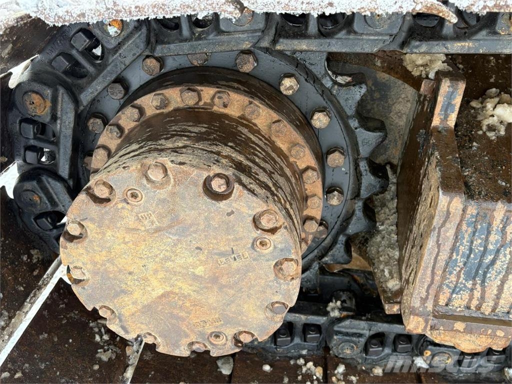 Hitachi ZX 225 USLC-6 Kāpurķēžu ekskavatori