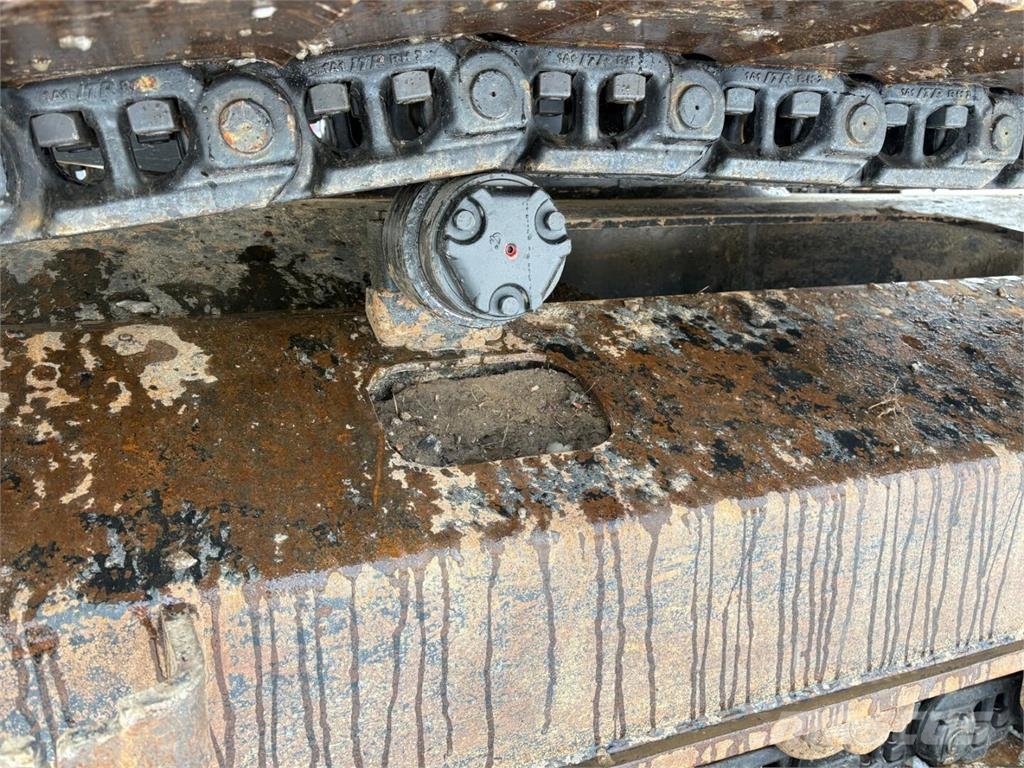 Hitachi ZX 225 USLC-6 Kāpurķēžu ekskavatori