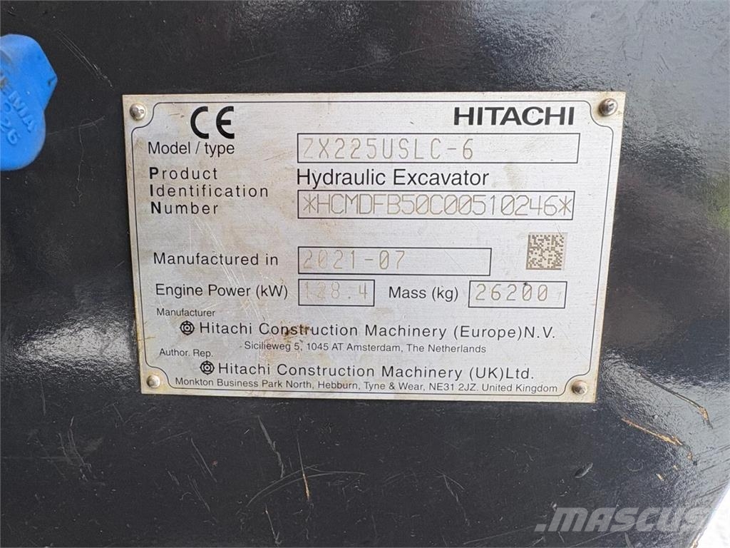 Hitachi ZX 225 USLC-6 Kāpurķēžu ekskavatori