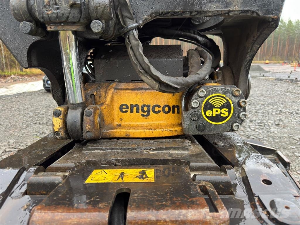 Hitachi ZX 225 USLC-7 Kāpurķēžu ekskavatori