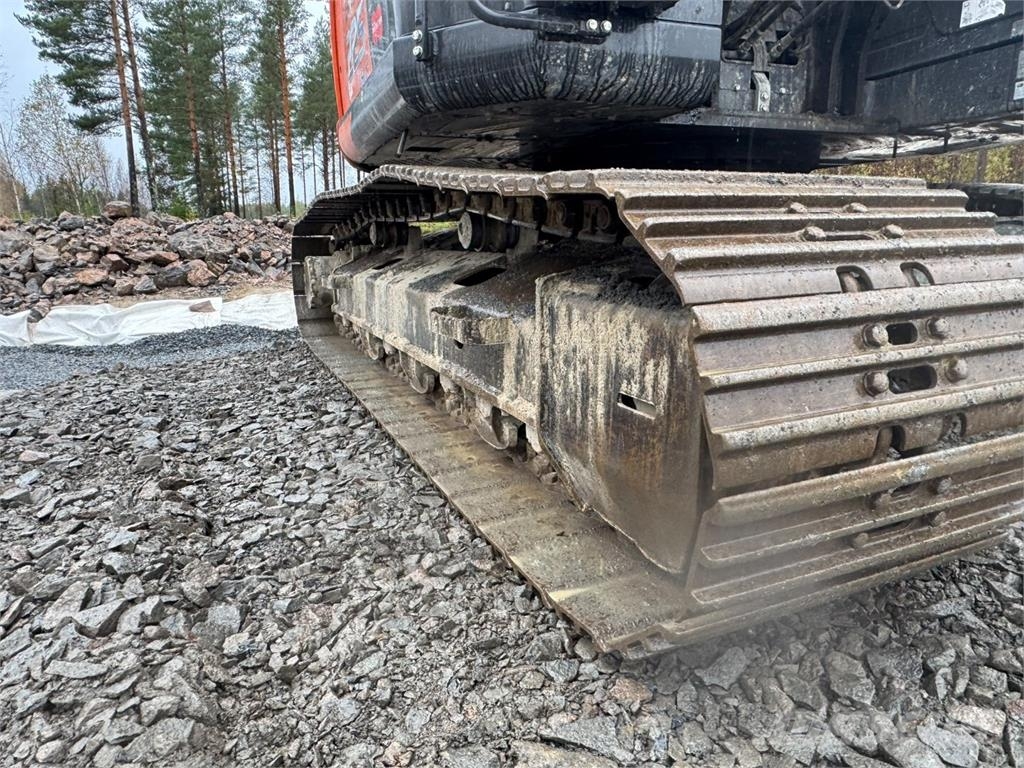Hitachi ZX 225 USLC-7 Kāpurķēžu ekskavatori