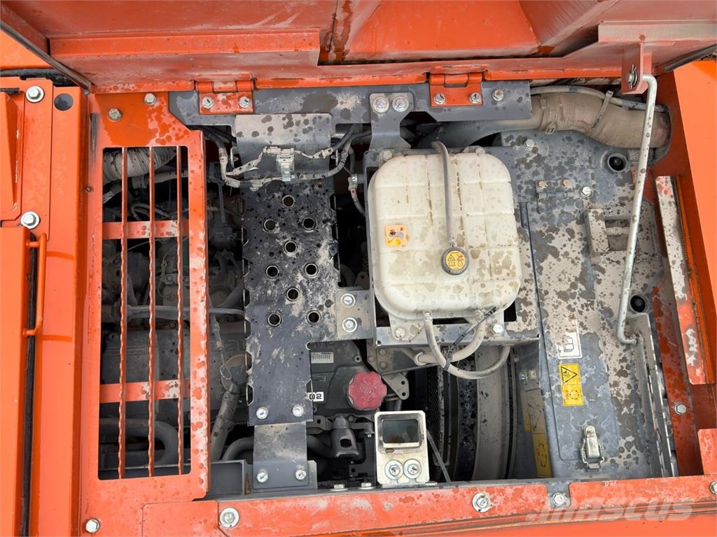 Hitachi ZX 225 USLC-7 Kāpurķēžu ekskavatori