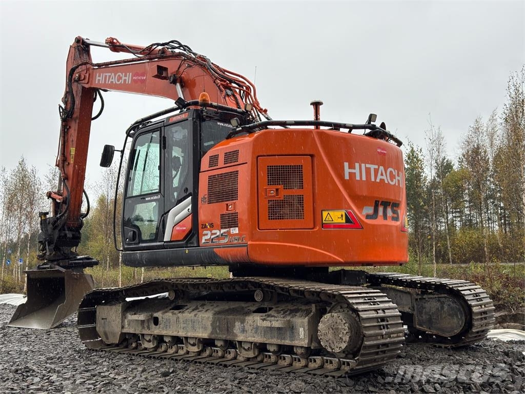 Hitachi ZX 225 USLC-7 Kāpurķēžu ekskavatori