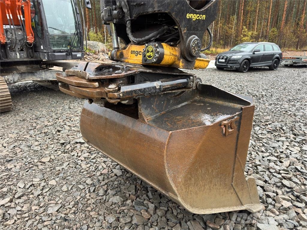 Hitachi ZX 225 USLC-7 Kāpurķēžu ekskavatori