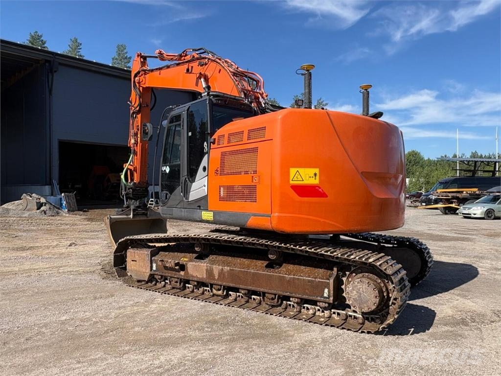 Hitachi ZX 225 USRLC-6 履带挖掘机