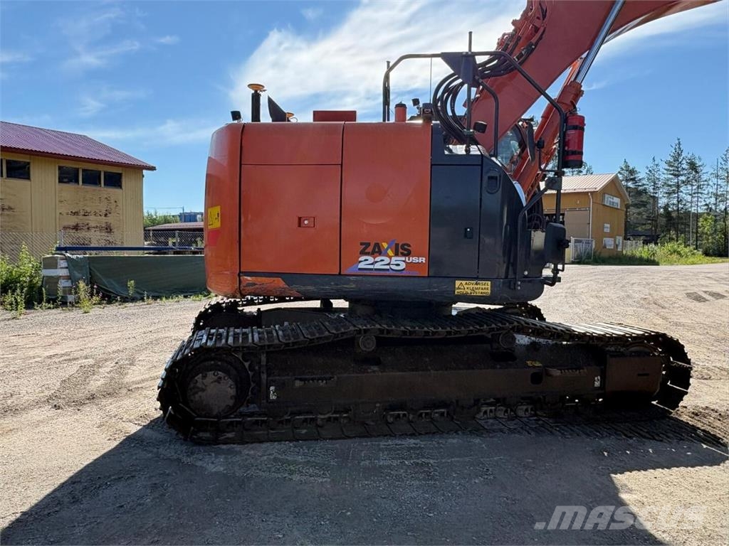 Hitachi ZX 225 USRLC-6 履带挖掘机