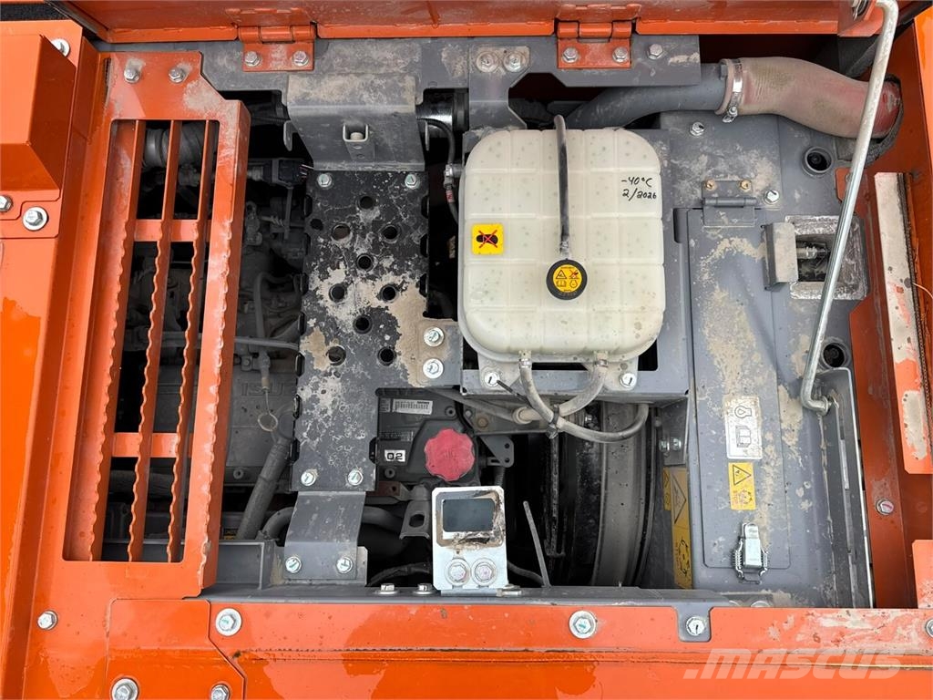 Hitachi ZX 225 USRLC-7 Pásová rýpadla