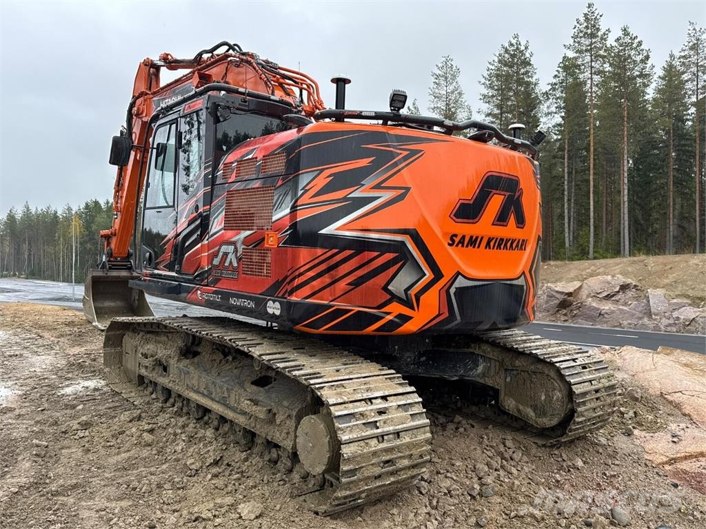 Hitachi ZX 225 USRLC-7 Pásová rýpadla