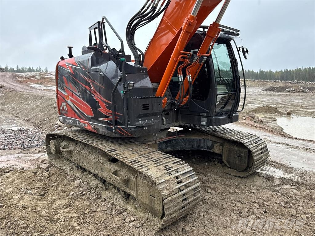 Hitachi ZX 225 USRLC-7 Pásová rýpadla