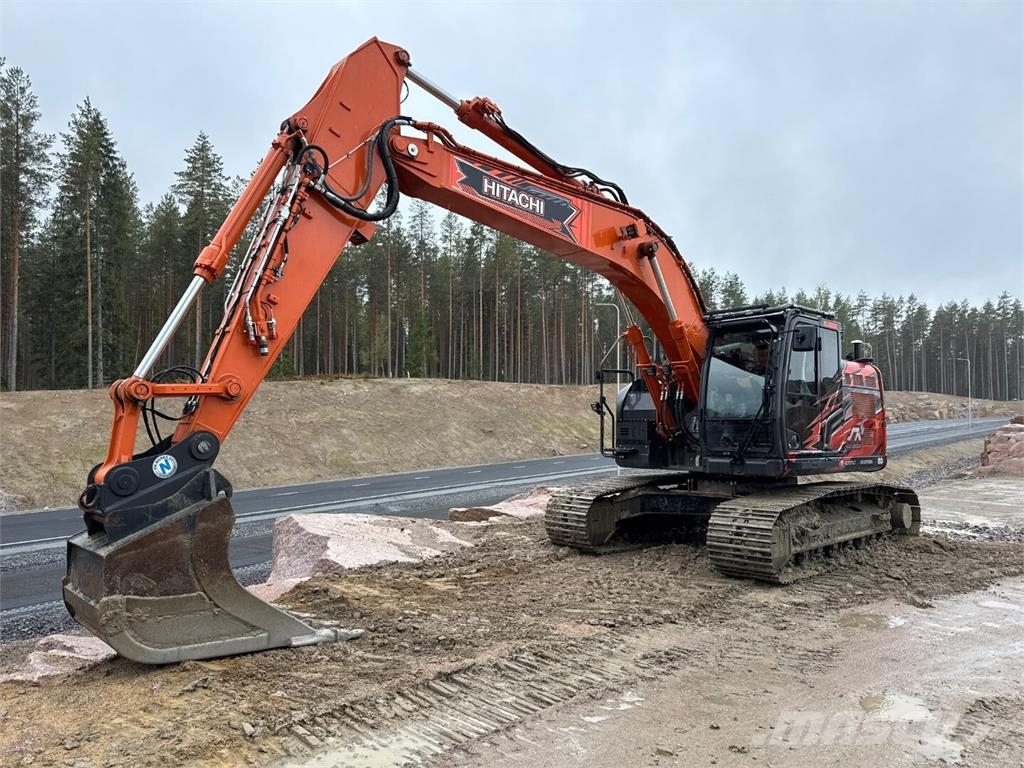 Hitachi ZX 225 USRLC-7 Pásová rýpadla