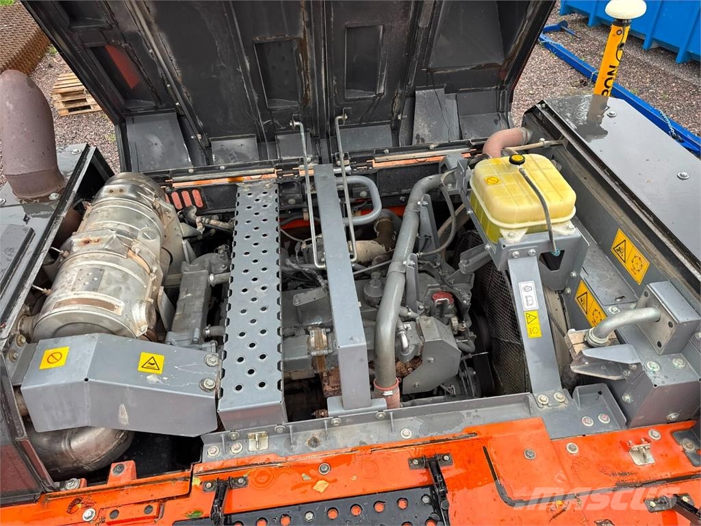 Hitachi ZX 300 LC-6 Escavadeiras de esteiras