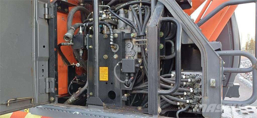 Hitachi ZX170W-3 Ekskavatori uz riteņiem