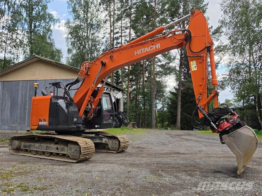 Hitachi ZX225USLC-5B, Trimble 3D, Rototilt, Lämmitin Koparki gąsienicowe