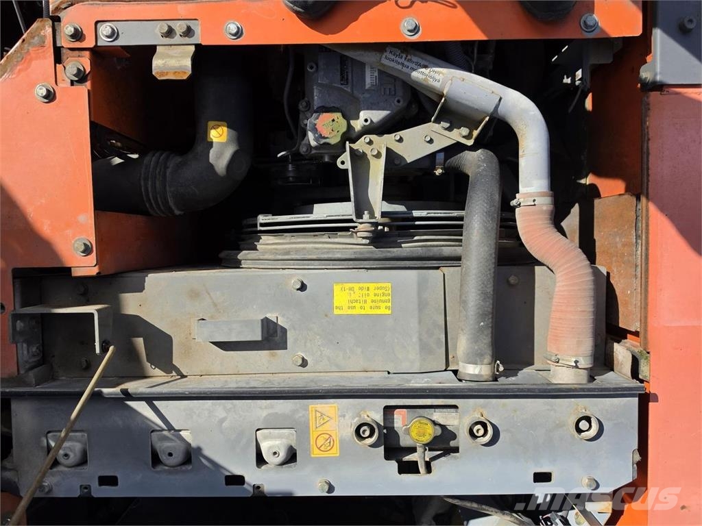 Hitachi ZX225USRLC-3, Engcon, Kauha, Webasto, Rasvari 履带挖掘机