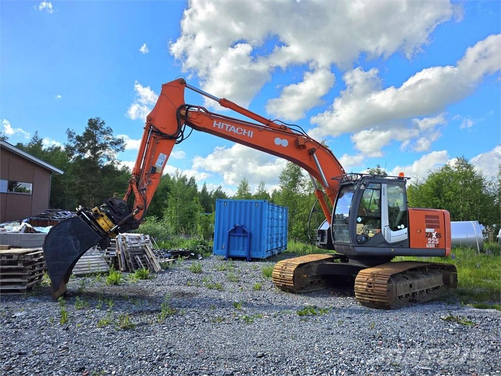 Hitachi ZX225USRLC-3, Engcon, Kauha, Webasto, Rasvari 履带挖掘机
