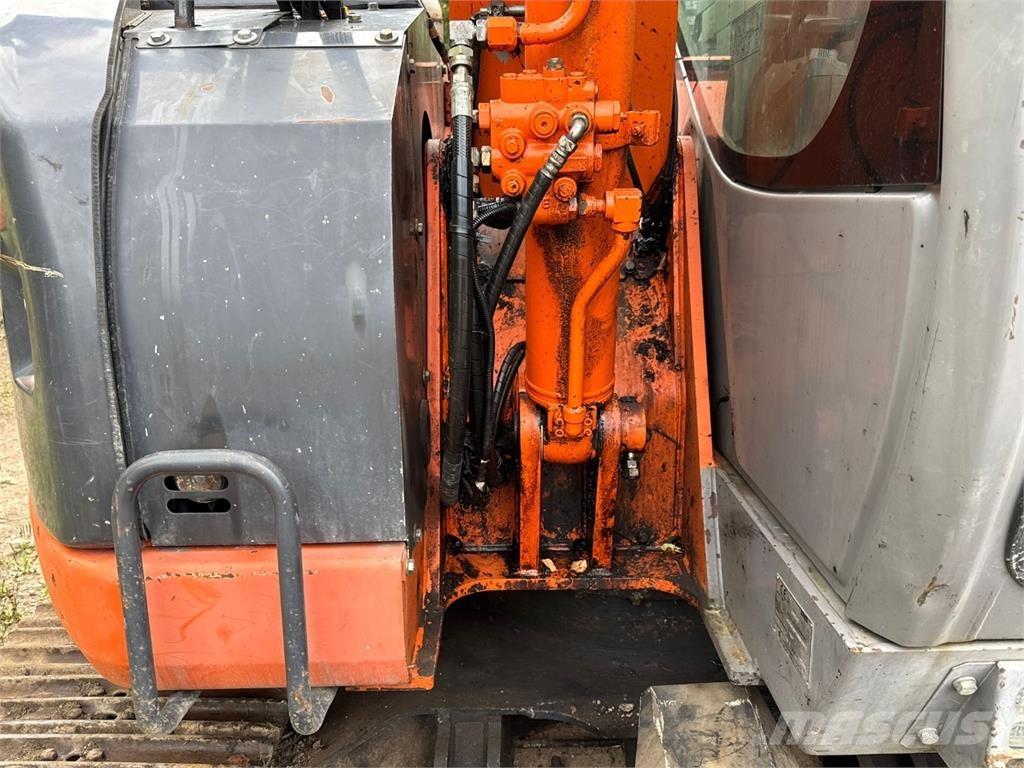 Hitachi ZX85 US حفارات وسط 7 طن - 12 طن