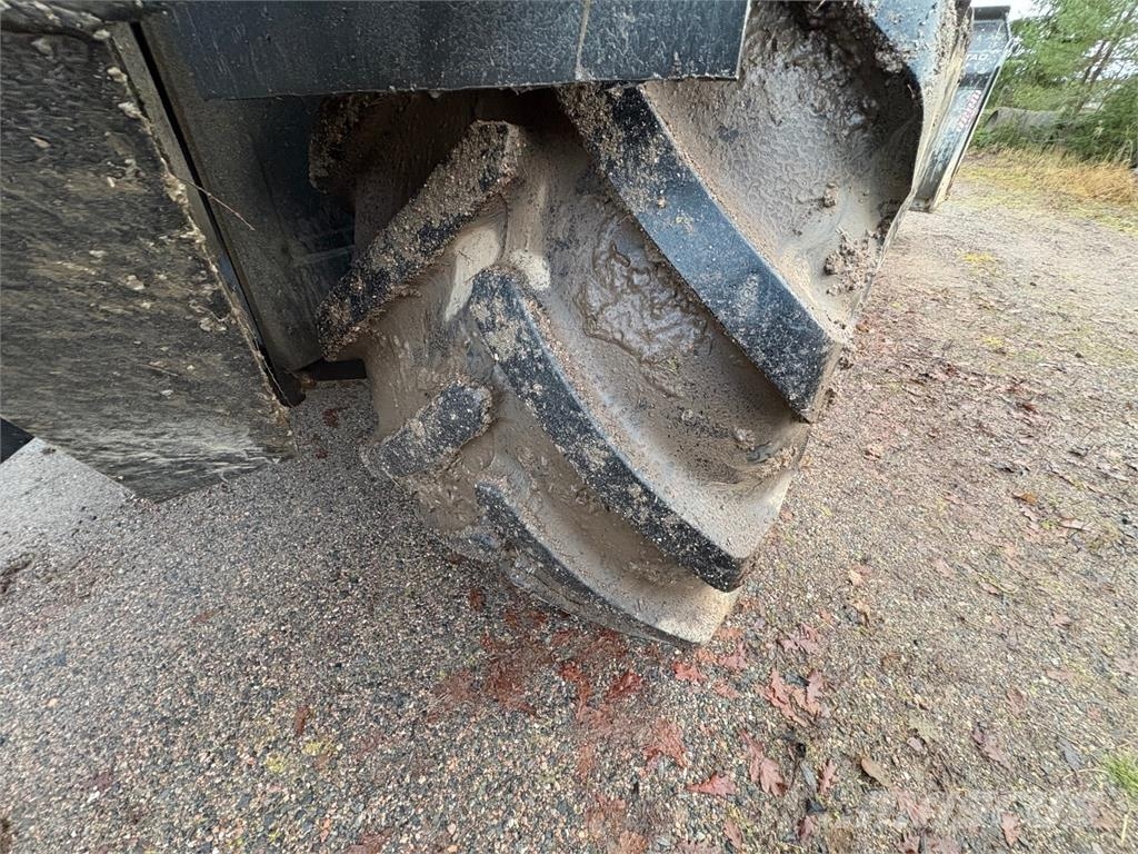Huddig 1260D, 3D Eteen ja Taakse, Stage 4, Traktorgravere