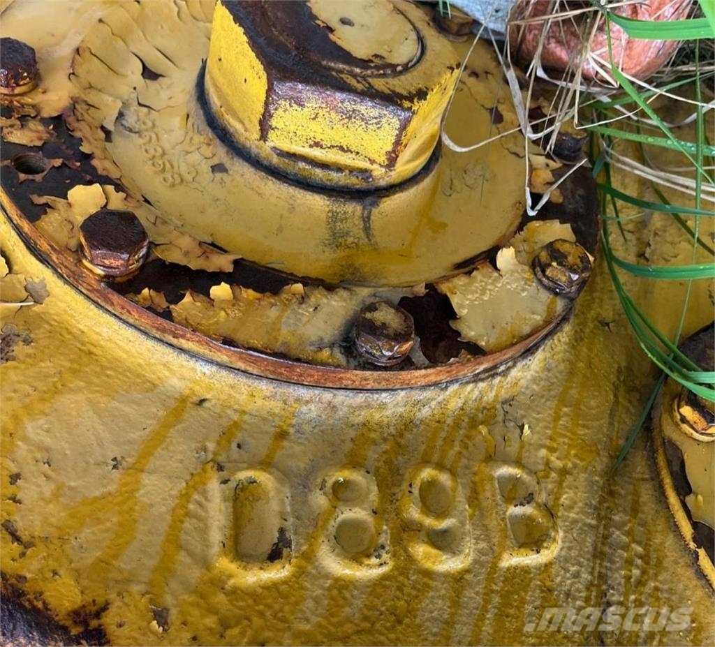 Hyster HY8B51 Vinssi Гусеничные бульдозеры