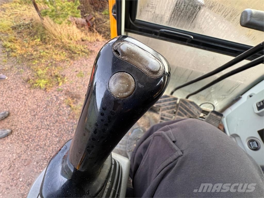 Hyundai Robex 140 LCD-7 Rototilt, Luiskakauha Excavadoras sobre orugas