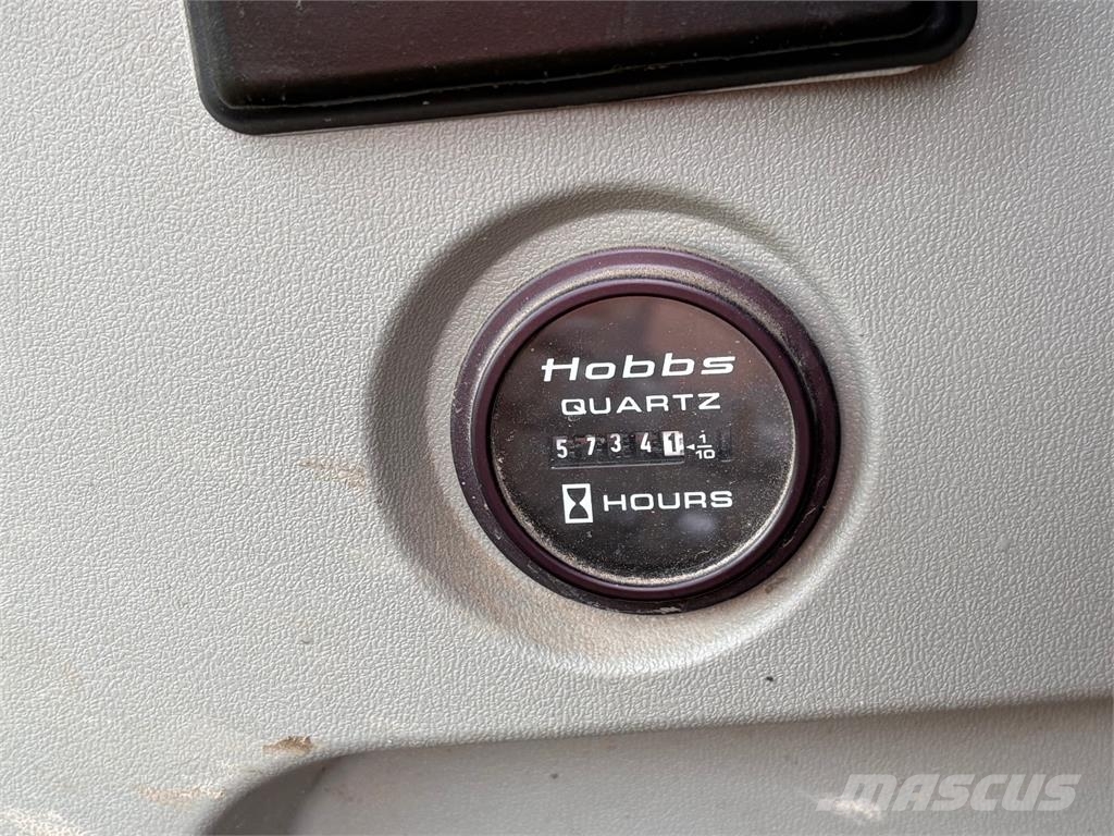 Hyundai Robex 140 LCD-7 Rototilt, Luiskakauha Excavadoras sobre orugas