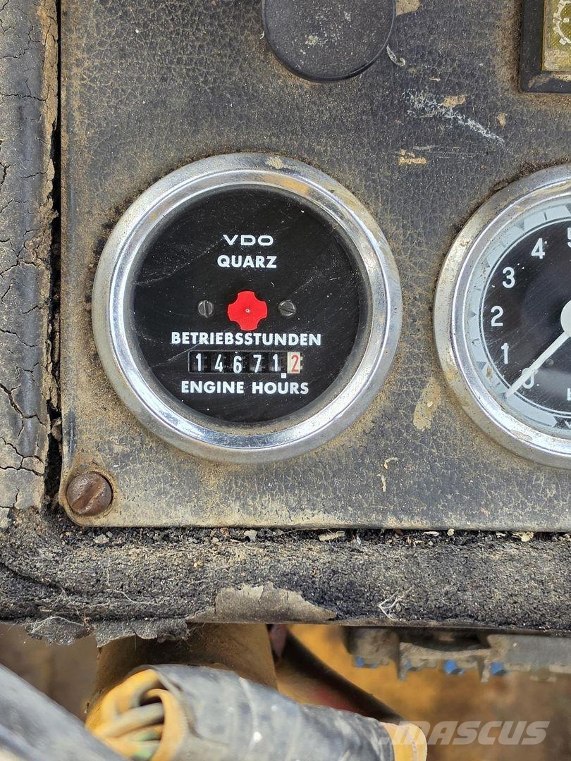 International Harvester 530A Iekrāvēji uz riteņiem