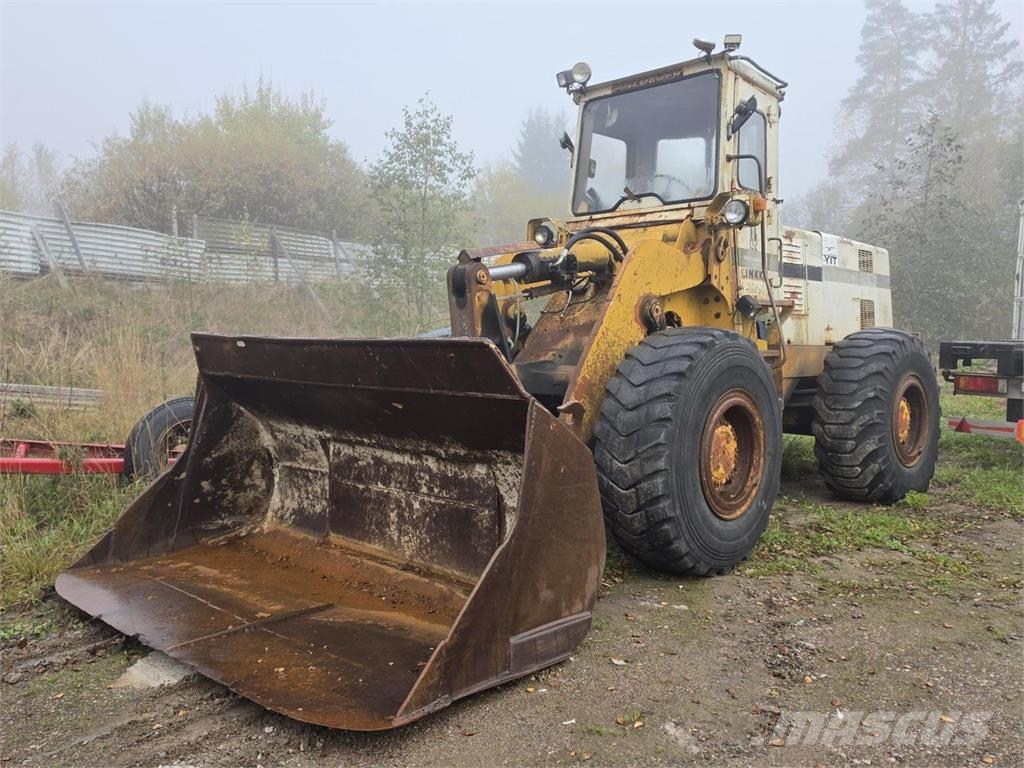 International Harvester 530A Iekrāvēji uz riteņiem