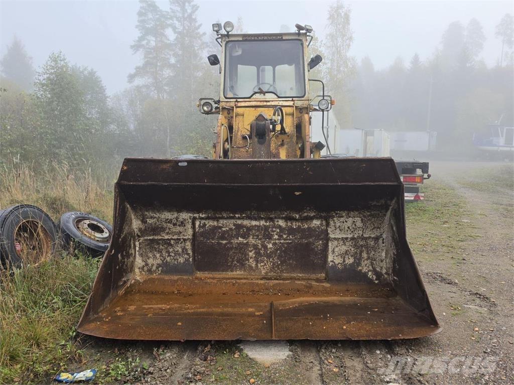 International Harvester 530A Iekrāvēji uz riteņiem