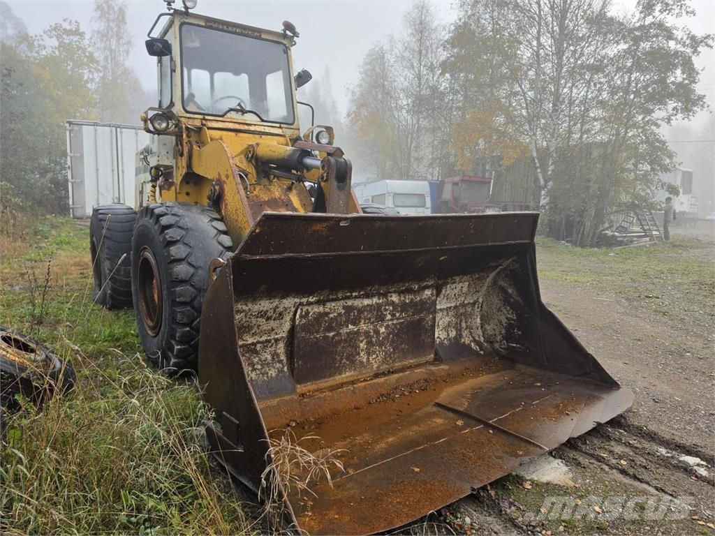 International Harvester 530A Iekrāvēji uz riteņiem