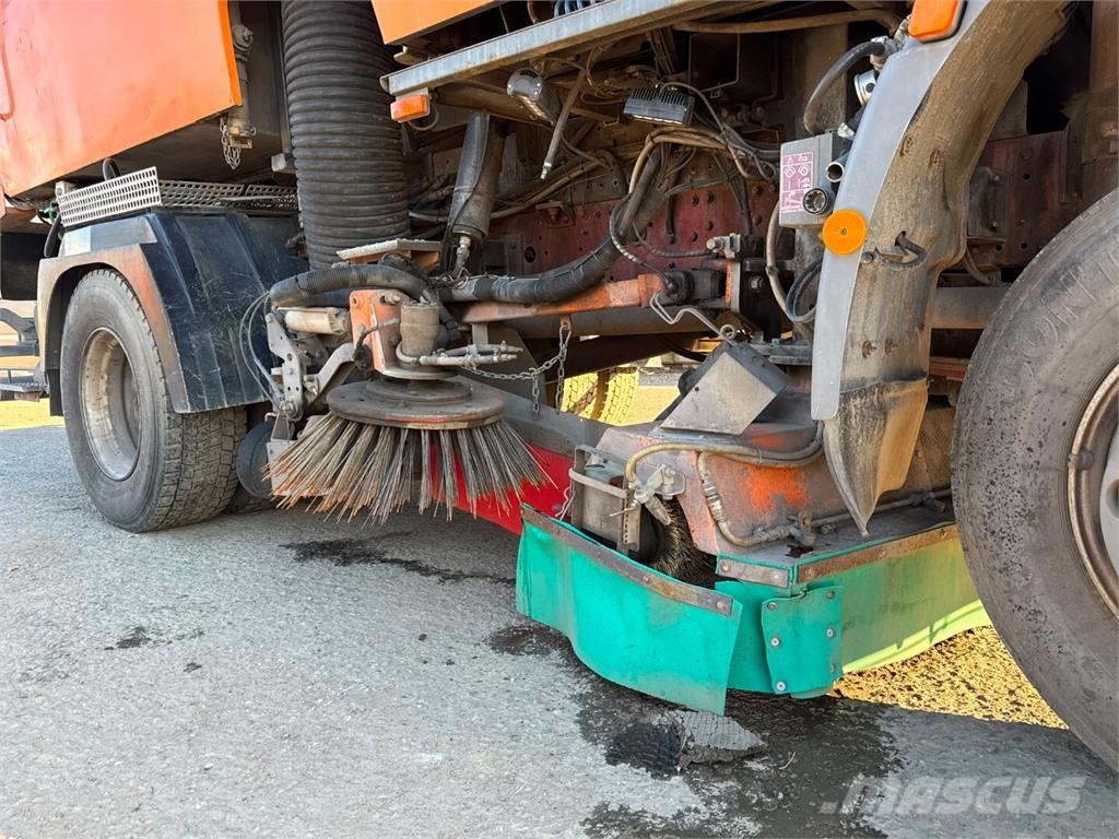 Iveco 150 E18 BUCHER TAZ SILENT Lakaisukoneet